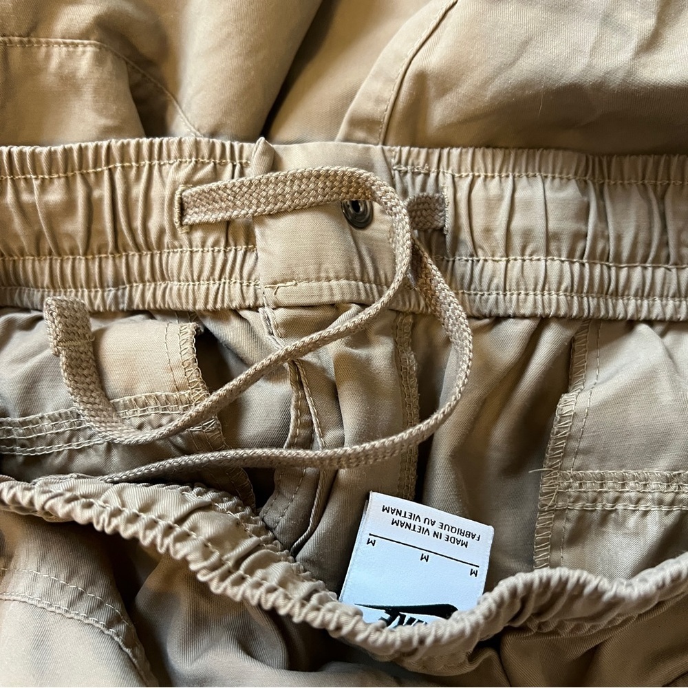 Nike Men’s Tan Cargo Pants Elastic Waist Size M beige joggers ankle - Picture 8 of 9